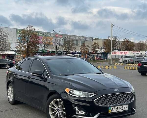 Форд Фьюжн 2020 в Киеве на Automoto.ua Черный Форд Фьюжн, объемом двигателя 2 л и пробегом 71 тыс. км за 19300 $, фото 1 на Automoto.ua