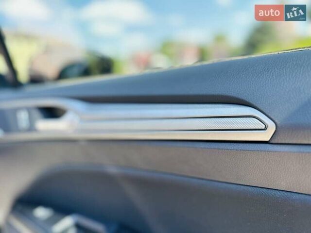 Черный Форд Фьюжн, объемом двигателя 2 л и пробегом 45 тыс. км за 14700 $, фото 53 на Automoto.ua