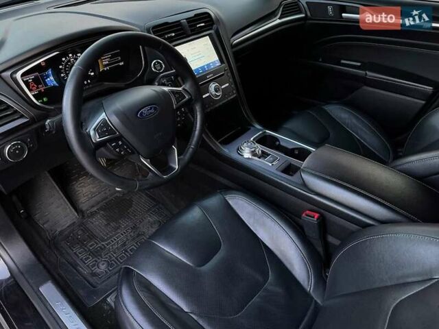 Черный Форд Фьюжн, объемом двигателя 2 л и пробегом 114 тыс. км за 9900 $, фото 7 на Automoto.ua