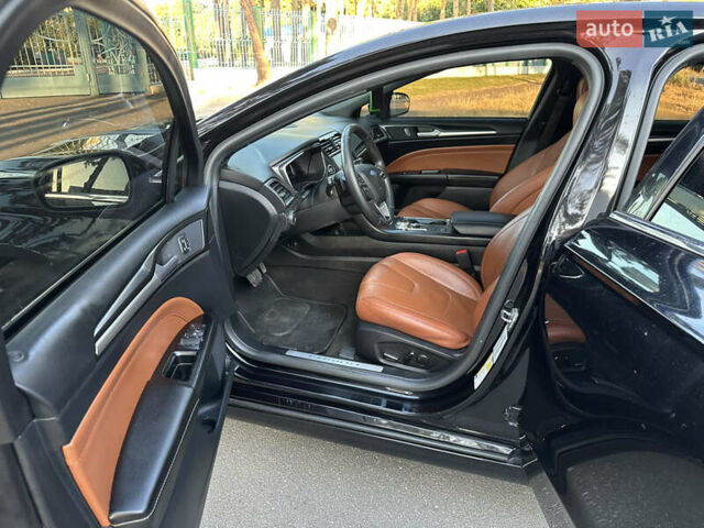 Черный Форд Фьюжн, объемом двигателя 2 л и пробегом 64 тыс. км за 17900 $, фото 8 на Automoto.ua