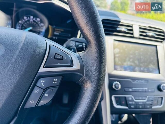 Черный Форд Фьюжн, объемом двигателя 2 л и пробегом 45 тыс. км за 14950 $, фото 49 на Automoto.ua