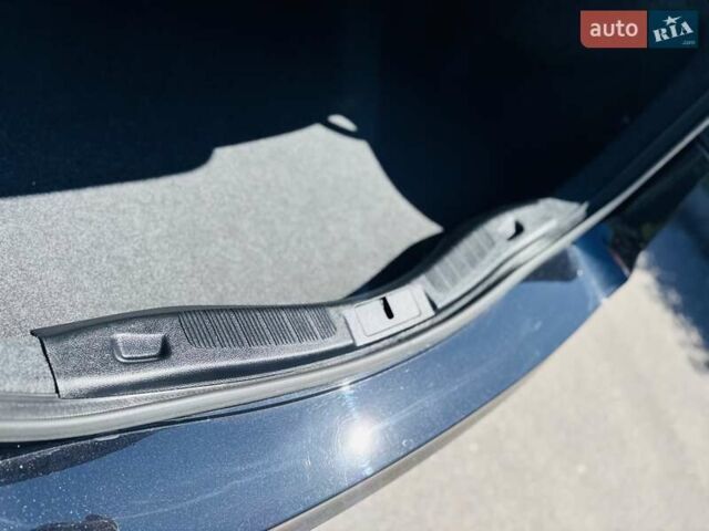 Черный Форд Фьюжн, объемом двигателя 2 л и пробегом 45 тыс. км за 14950 $, фото 69 на Automoto.ua