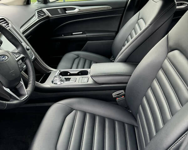 Черный Форд Фьюжн, объемом двигателя 1.5 л и пробегом 53 тыс. км за 15000 $, фото 7 на Automoto.ua