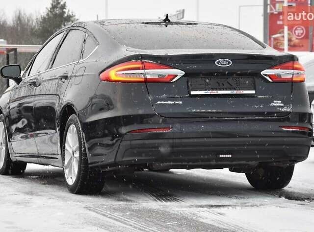 Черный Форд Фьюжн, объемом двигателя 2 л и пробегом 160 тыс. км за 14800 $, фото 3 на Automoto.ua