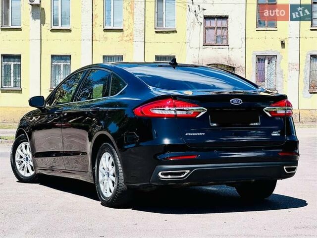 Черный Форд Фьюжн, объемом двигателя 2 л и пробегом 45 тыс. км за 14950 $, фото 10 на Automoto.ua
