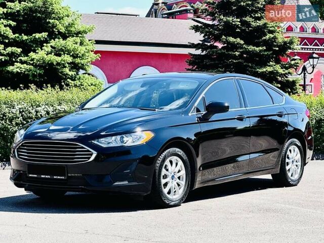 Черный Форд Фьюжн, объемом двигателя 2 л и пробегом 45 тыс. км за 14700 $, фото 4 на Automoto.ua