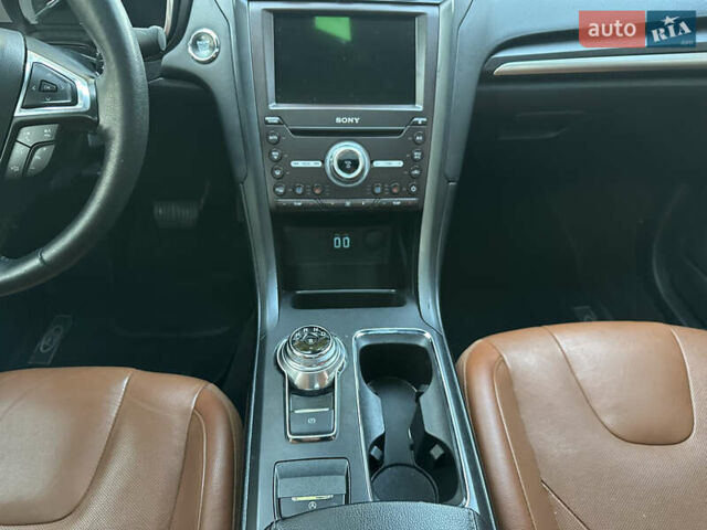 Черный Форд Фьюжн, объемом двигателя 2 л и пробегом 64 тыс. км за 17900 $, фото 13 на Automoto.ua