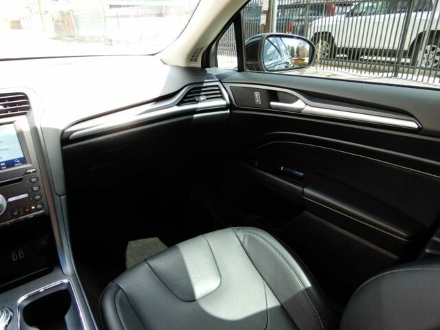 Черный Форд Фьюжн, объемом двигателя 2 л и пробегом 41 тыс. км за 15000 $, фото 17 на Automoto.ua