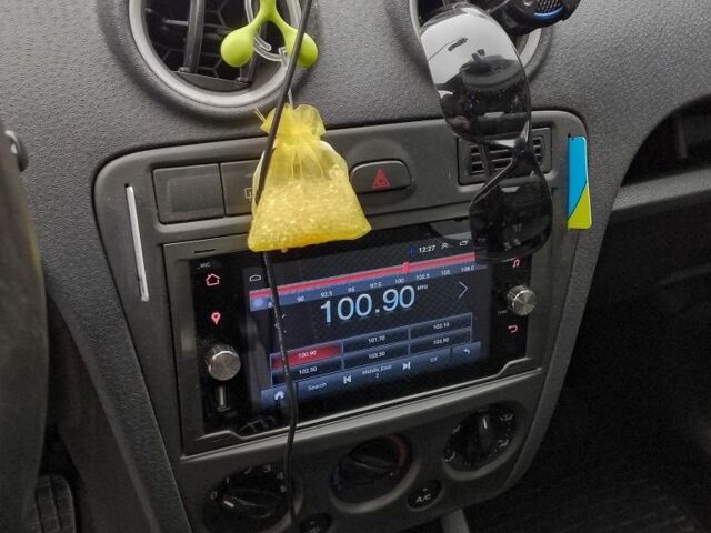 Черный Форд Фьюжн, объемом двигателя 1.4 л и пробегом 212 тыс. км за 5400 $, фото 8 на Automoto.ua