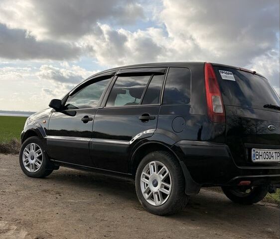 Черный Форд Фьюжн, объемом двигателя 1.4 л и пробегом 290 тыс. км за 4500 $, фото 1 на Automoto.ua