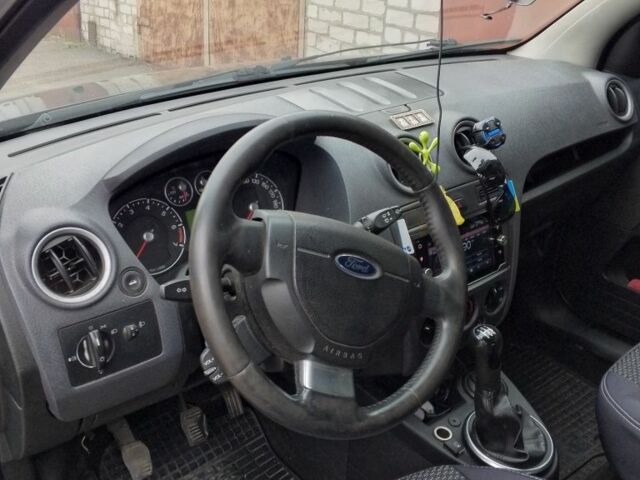 Чорний Форд Фьюжен, об'ємом двигуна 1.4 л та пробігом 212 тис. км за 5400 $, фото 5 на Automoto.ua