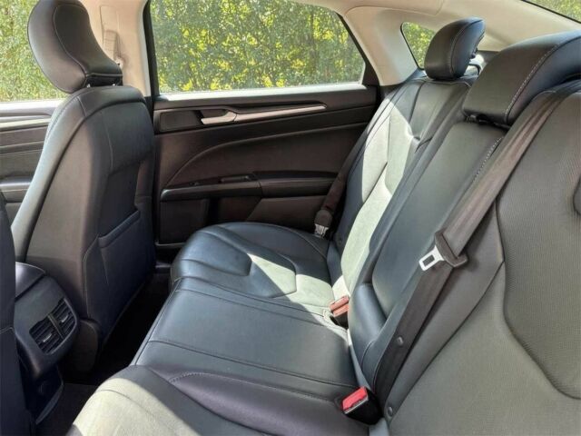 Форд Фьюжен 2019 у Житомирі на Automoto.ua Чорний Форд Фьюжен, об'ємом двигуна 2 л та пробігом 46 тис. км за 9300 $, фото 11 на Automoto.ua