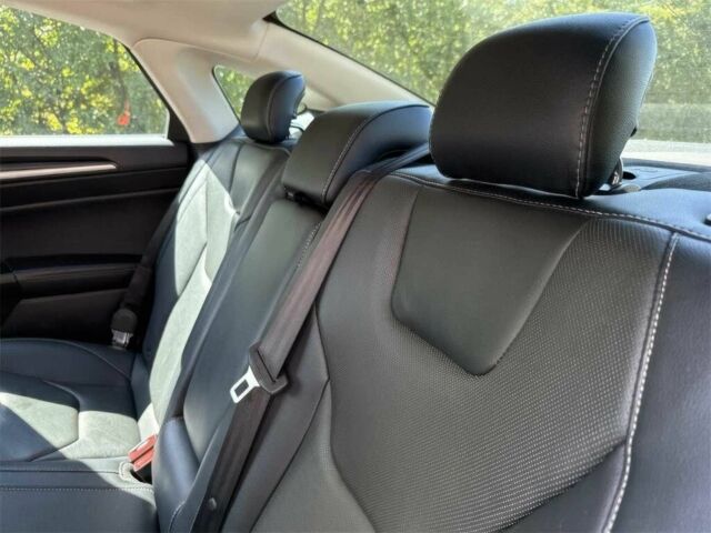 Форд Фьюжен 2019 у Житомирі на Automoto.ua Чорний Форд Фьюжен, об'ємом двигуна 2 л та пробігом 46 тис. км за 9300 $, фото 12 на Automoto.ua