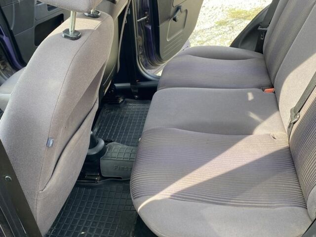 Фіолетовий Форд Фьюжен, об'ємом двигуна 1.4 л та пробігом 341 тис. км за 4000 $, фото 9 на Automoto.ua