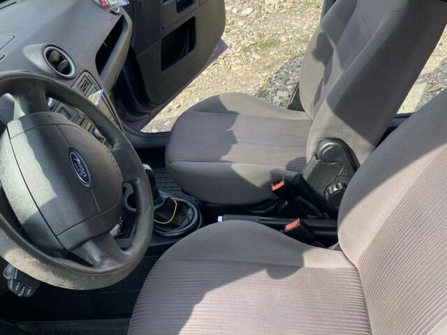 Фіолетовий Форд Фьюжен, об'ємом двигуна 1.4 л та пробігом 341 тис. км за 4000 $, фото 7 на Automoto.ua