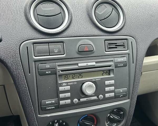 Фиолетовый Форд Фьюжн, объемом двигателя 1.39 л и пробегом 111 тыс. км за 4500 $, фото 18 на Automoto.ua