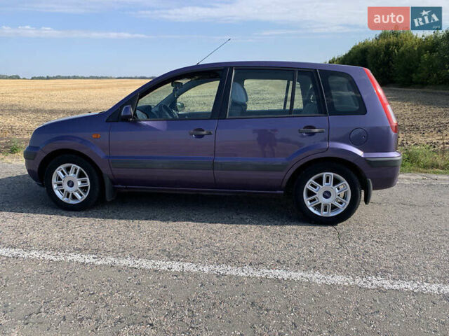 Фиолетовый Форд Фьюжн, объемом двигателя 1.4 л и пробегом 200 тыс. км за 5200 $, фото 1 на Automoto.ua