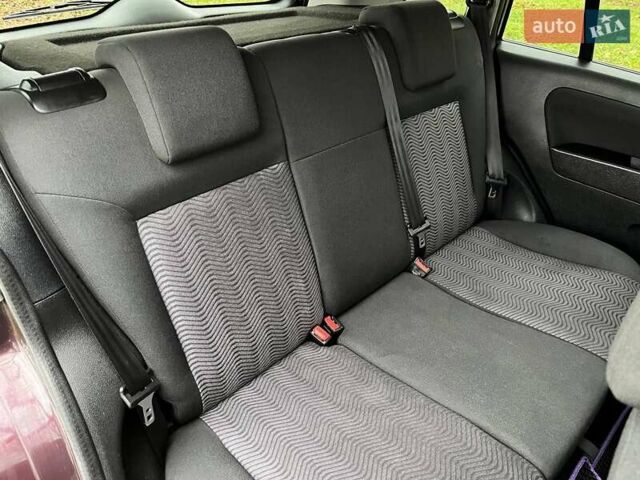 Фіолетовий Форд Фьюжен, об'ємом двигуна 1.6 л та пробігом 180 тис. км за 6500 $, фото 18 на Automoto.ua