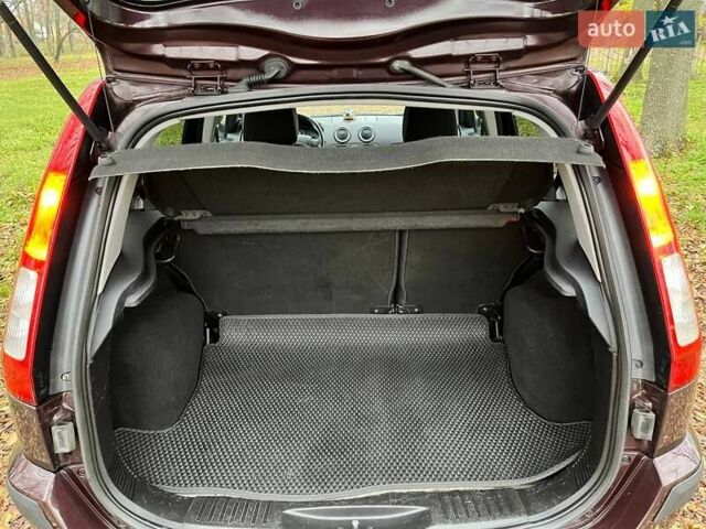 Фіолетовий Форд Фьюжен, об'ємом двигуна 1.6 л та пробігом 180 тис. км за 6500 $, фото 13 на Automoto.ua