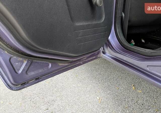 Фіолетовий Форд Фьюжен, об'ємом двигуна 1.4 л та пробігом 241 тис. км за 3900 $, фото 14 на Automoto.ua