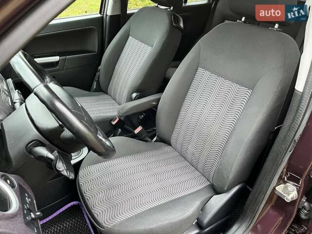 Фіолетовий Форд Фьюжен, об'ємом двигуна 1.6 л та пробігом 180 тис. км за 6500 $, фото 8 на Automoto.ua