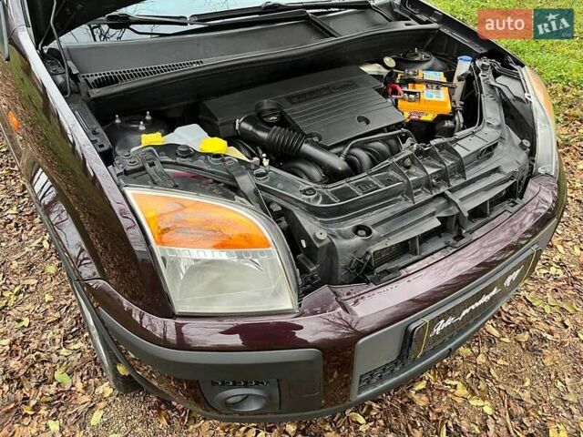 Фіолетовий Форд Фьюжен, об'ємом двигуна 1.6 л та пробігом 180 тис. км за 6500 $, фото 16 на Automoto.ua