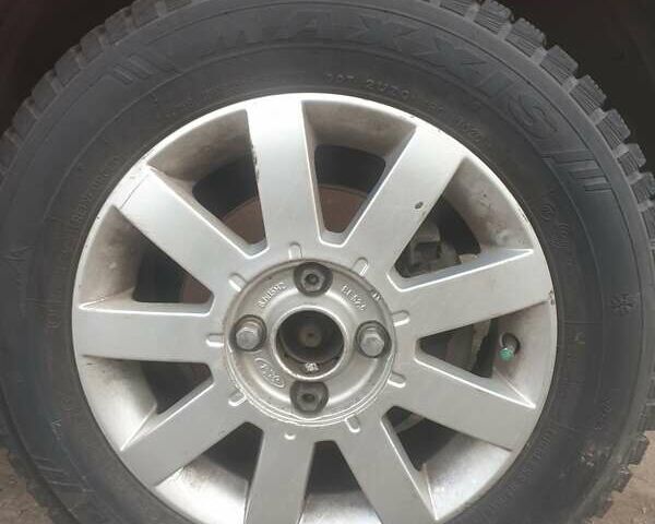 Красный Форд Фьюжн, объемом двигателя 0 л и пробегом 160 тыс. км за 3500 $, фото 12 на Automoto.ua