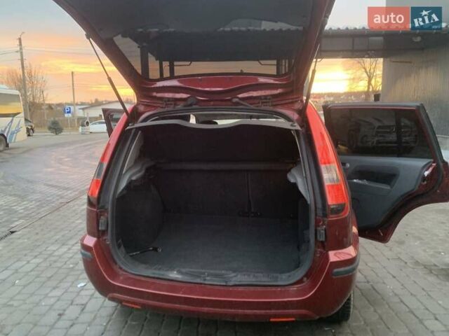Красный Форд Фьюжн, объемом двигателя 1.39 л и пробегом 282 тыс. км за 3800 $, фото 7 на Automoto.ua