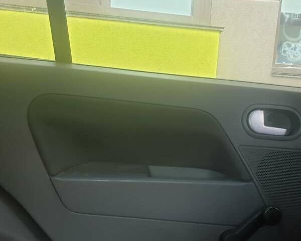 Красный Форд Фьюжн, объемом двигателя 0 л и пробегом 160 тыс. км за 3500 $, фото 5 на Automoto.ua