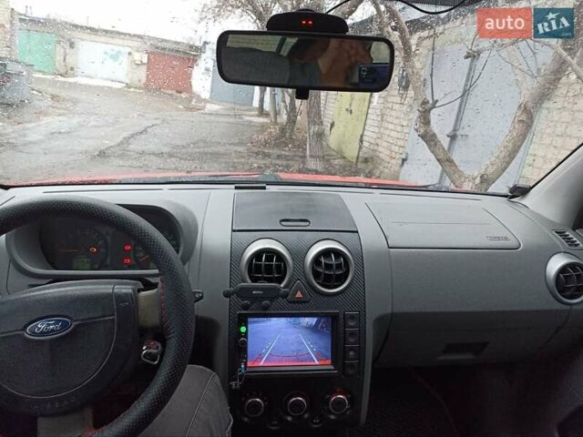 Червоний Форд Фьюжен, об'ємом двигуна 1.39 л та пробігом 150 тис. км за 4200 $, фото 10 на Automoto.ua