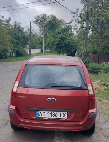 Червоний Форд Фьюжен, об'ємом двигуна 1.6 л та пробігом 232 тис. км за 5500 $, фото 1 на Automoto.ua