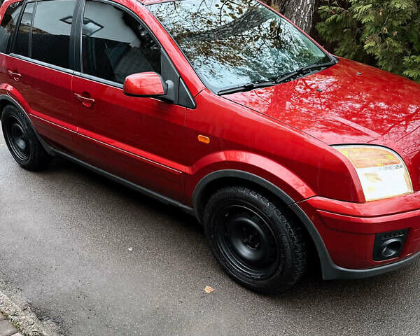 Красный Форд Фьюжн, объемом двигателя 1.4 л и пробегом 219 тыс. км за 5150 $, фото 3 на Automoto.ua