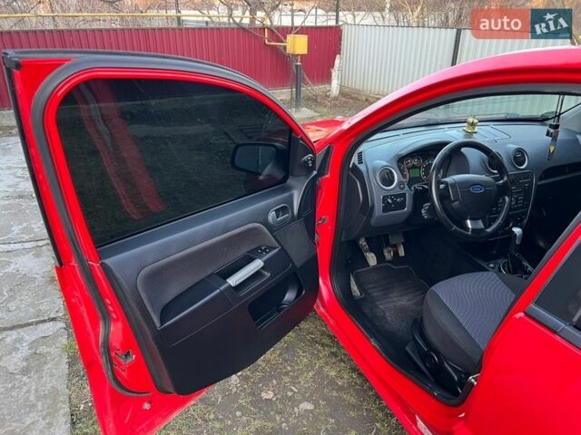 Красный Форд Фьюжн, объемом двигателя 1.6 л и пробегом 233 тыс. км за 4700 $, фото 10 на Automoto.ua