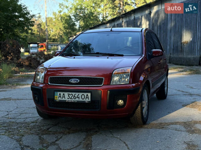 Красный Форд Фьюжн, объемом двигателя 1.6 л и пробегом 263 тыс. км за 4300 $, фото 1 на Automoto.ua