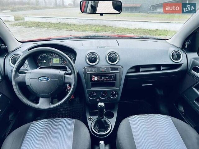 Червоний Форд Фьюжен, об'ємом двигуна 1.4 л та пробігом 170 тис. км за 4800 $, фото 16 на Automoto.ua