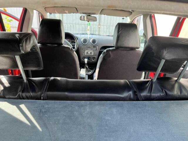 Красный Форд Фьюжн, объемом двигателя 1.6 л и пробегом 290 тыс. км за 4800 $, фото 3 на Automoto.ua