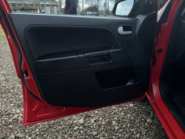 Красный Форд Фьюжн, объемом двигателя 1.4 л и пробегом 195 тыс. км за 4750 $, фото 15 на Automoto.ua