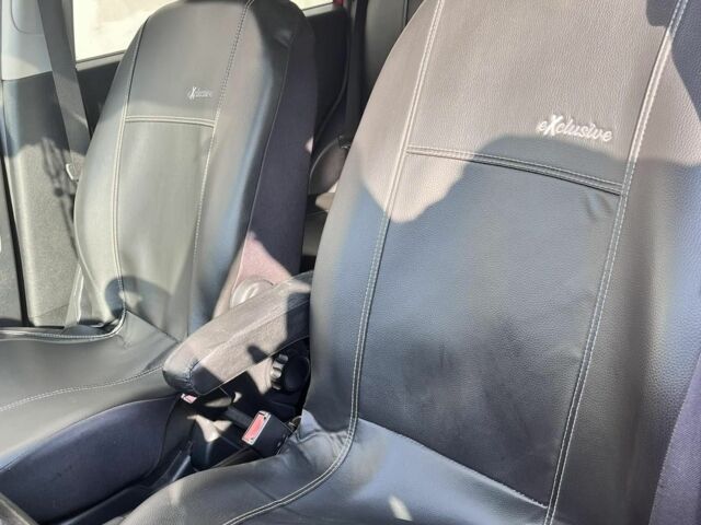 Красный Форд Фьюжн, объемом двигателя 1.6 л и пробегом 290 тыс. км за 4800 $, фото 13 на Automoto.ua