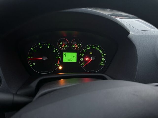 Красный Форд Фьюжн, объемом двигателя 1.4 л и пробегом 195 тыс. км за 4750 $, фото 17 на Automoto.ua