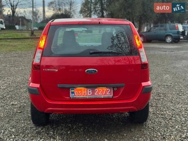Красный Форд Фьюжн, объемом двигателя 1.4 л и пробегом 197 тыс. км за 4850 $, фото 12 на Automoto.ua