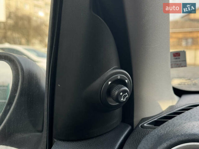 Красный Форд Фьюжн, объемом двигателя 1.39 л и пробегом 194 тыс. км за 4500 $, фото 22 на Automoto.ua