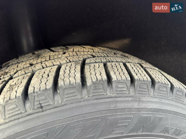 Красный Форд Фьюжн, объемом двигателя 1.39 л и пробегом 194 тыс. км за 4500 $, фото 13 на Automoto.ua