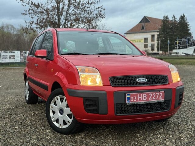 Красный Форд Фьюжн, объемом двигателя 1.4 л и пробегом 195 тыс. км за 4750 $, фото 3 на Automoto.ua