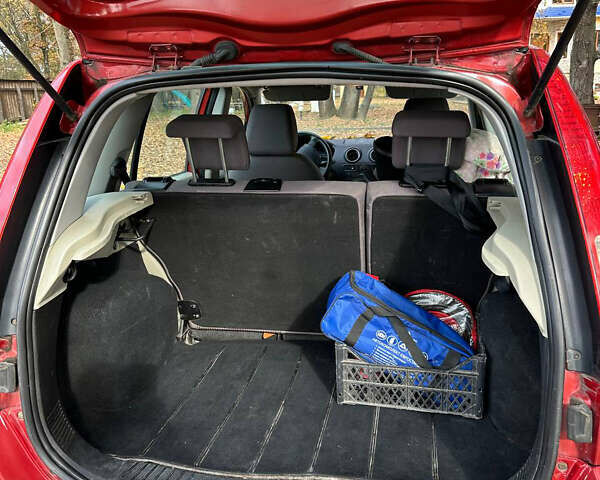 Красный Форд Фьюжн, объемом двигателя 1.4 л и пробегом 162 тыс. км за 3999 $, фото 8 на Automoto.ua