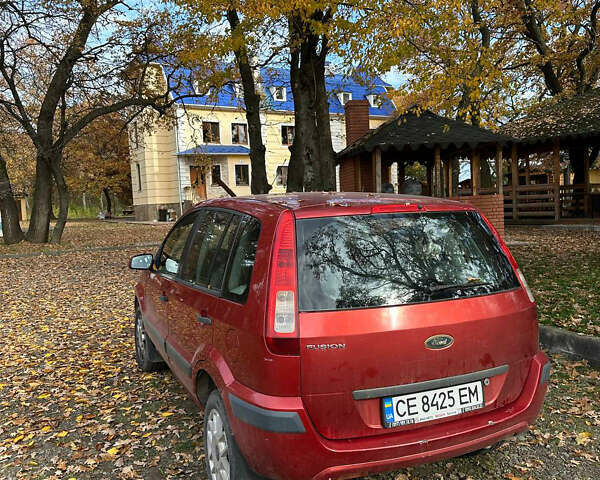Красный Форд Фьюжн, объемом двигателя 1.4 л и пробегом 162 тыс. км за 3999 $, фото 4 на Automoto.ua
