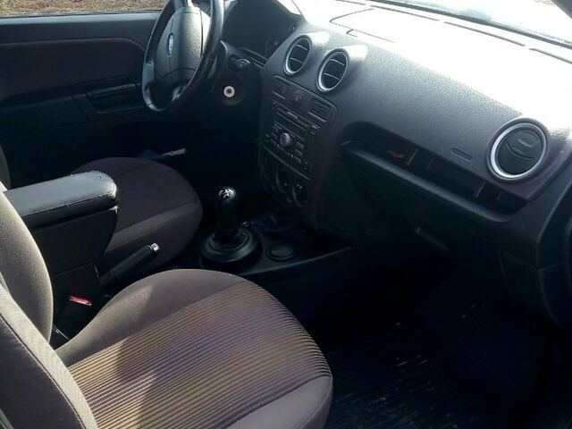 Форд Фьюжен 2007 у Харкові на Automoto.ua Червоний Форд Фьюжен, об'ємом двигуна 1.4 л та пробігом 183 тис. км за 5300 $, фото 5 на Automoto.ua