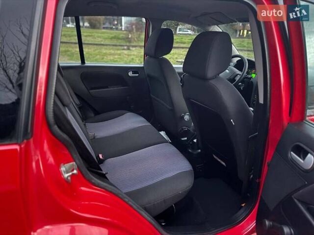 Красный Форд Фьюжн, объемом двигателя 1.4 л и пробегом 197 тыс. км за 4850 $, фото 21 на Automoto.ua