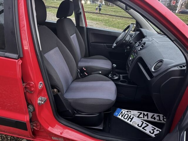 Красный Форд Фьюжн, объемом двигателя 1.4 л и пробегом 195 тыс. км за 4750 $, фото 14 на Automoto.ua