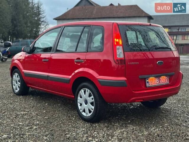 Красный Форд Фьюжн, объемом двигателя 1.4 л и пробегом 197 тыс. км за 4850 $, фото 2 на Automoto.ua