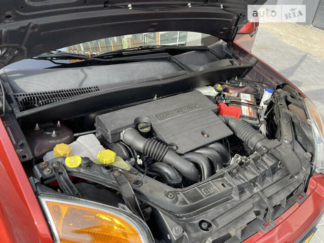 Червоний Форд Фьюжен, об'ємом двигуна 1.4 л та пробігом 169 тис. км за 5650 $, фото 75 на Automoto.ua